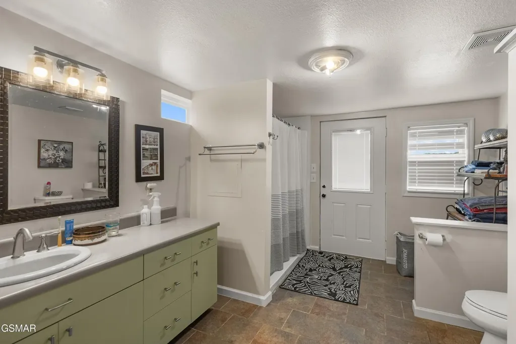 829 Tucker Place Way Dandridge TN 37725