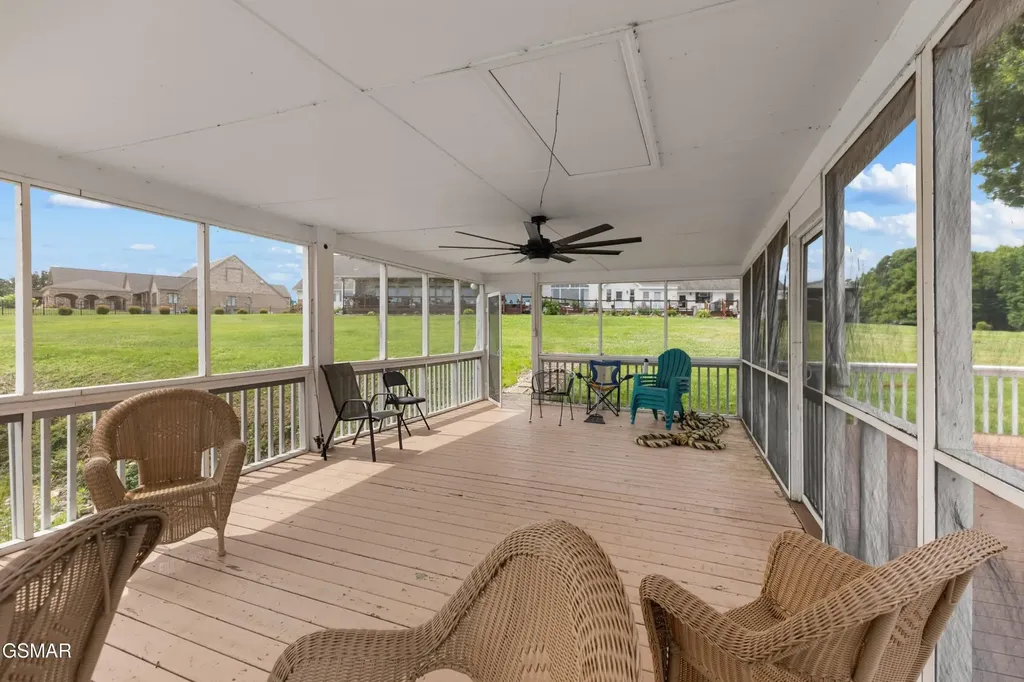 829 Tucker Place Way Dandridge TN 37725