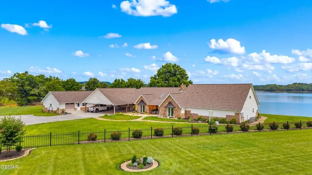 829 Tucker Place Way Dandridge TN 37725