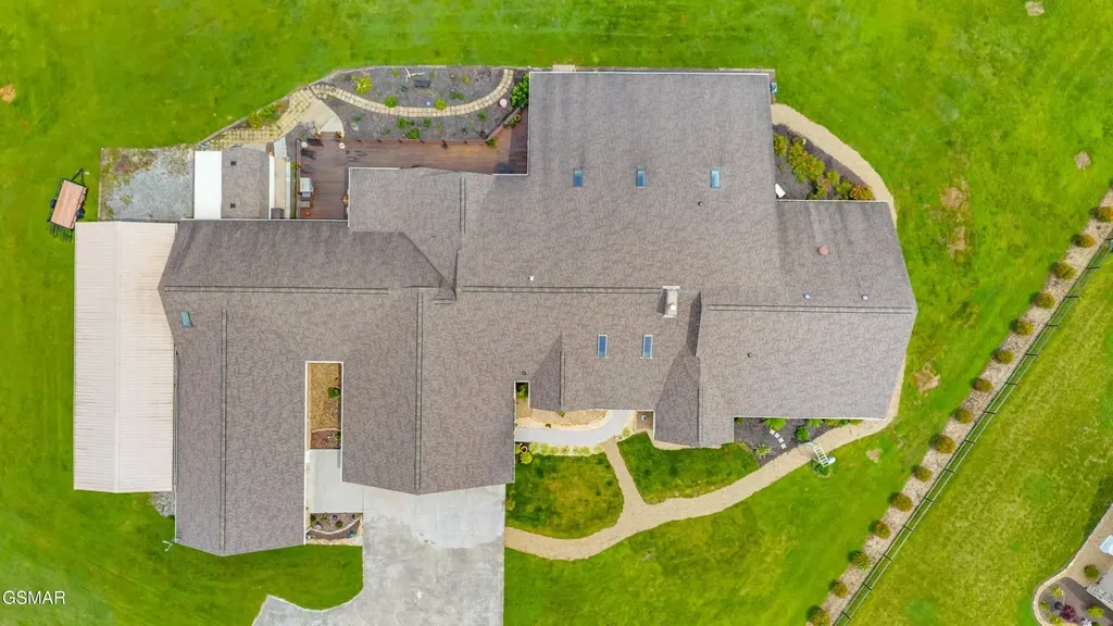 829 Tucker Place Way Dandridge TN 37725