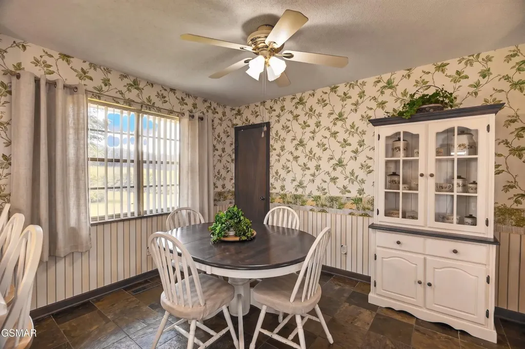 1118 Newman Riley Road Dandridge TN 37725