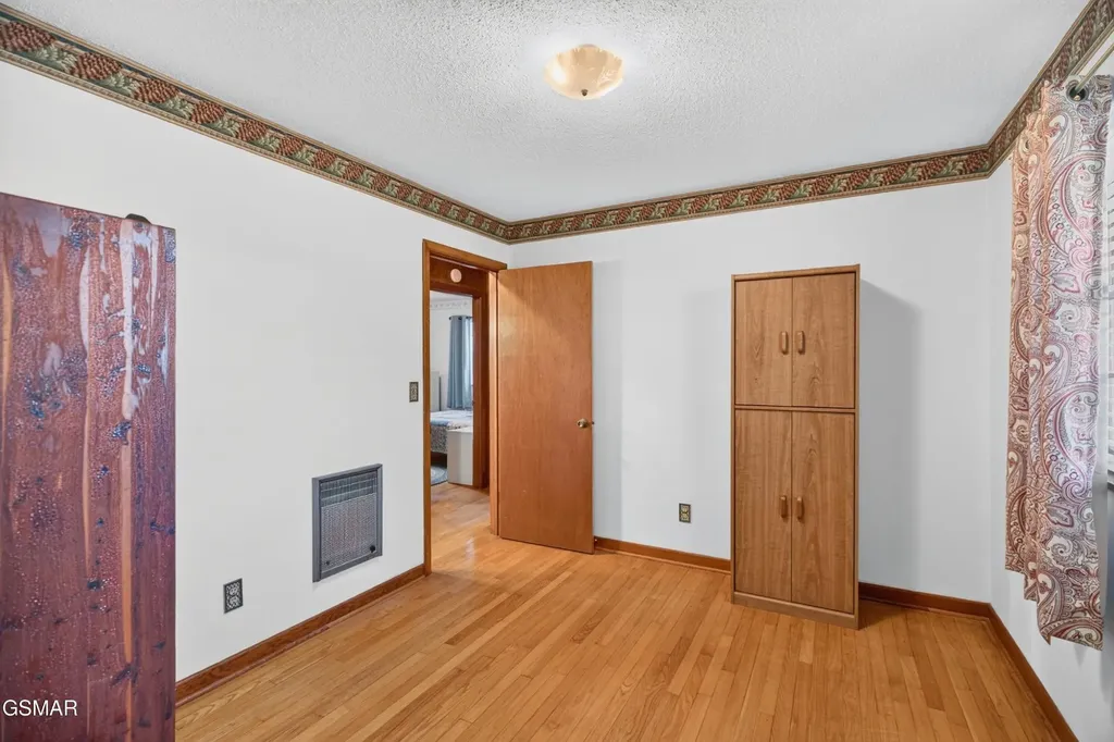 1118 Newman Riley Road Dandridge TN 37725