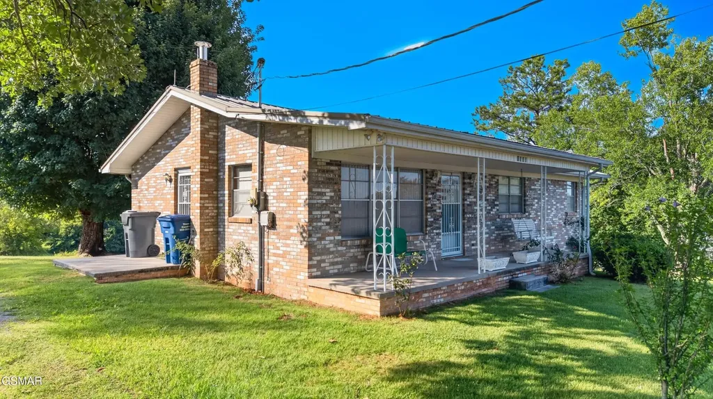 1118 Newman Riley Road Dandridge TN 37725