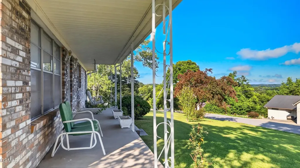 1118 Newman Riley Road Dandridge TN 37725
