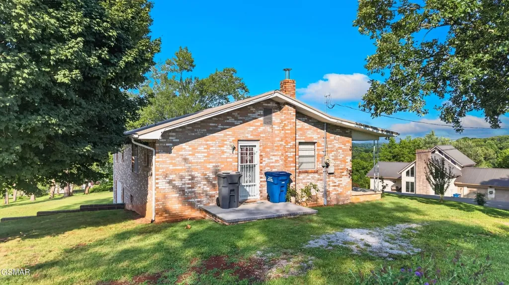1118 Newman Riley Road Dandridge TN 37725