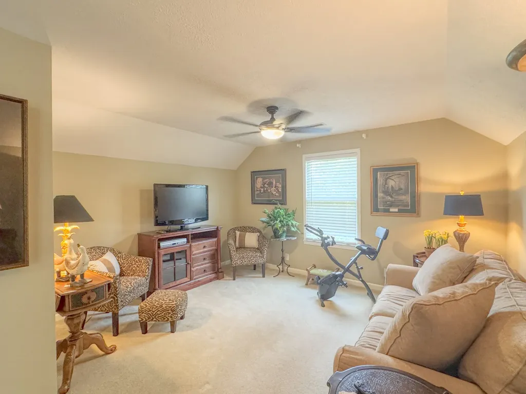 1015 Latti Reese Road Hartsville TN 37074