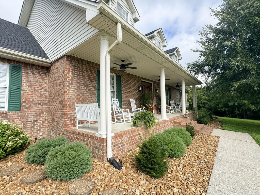 1015 Latti Reese Road Hartsville TN 37074
