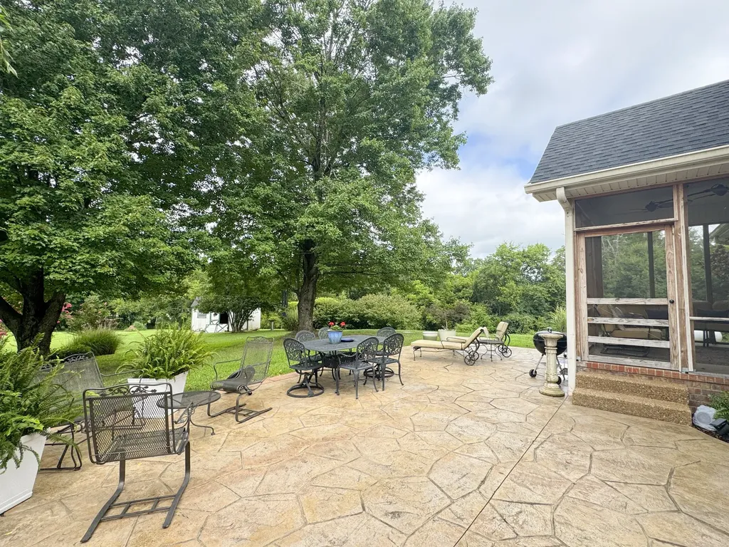1015 Latti Reese Road Hartsville TN 37074