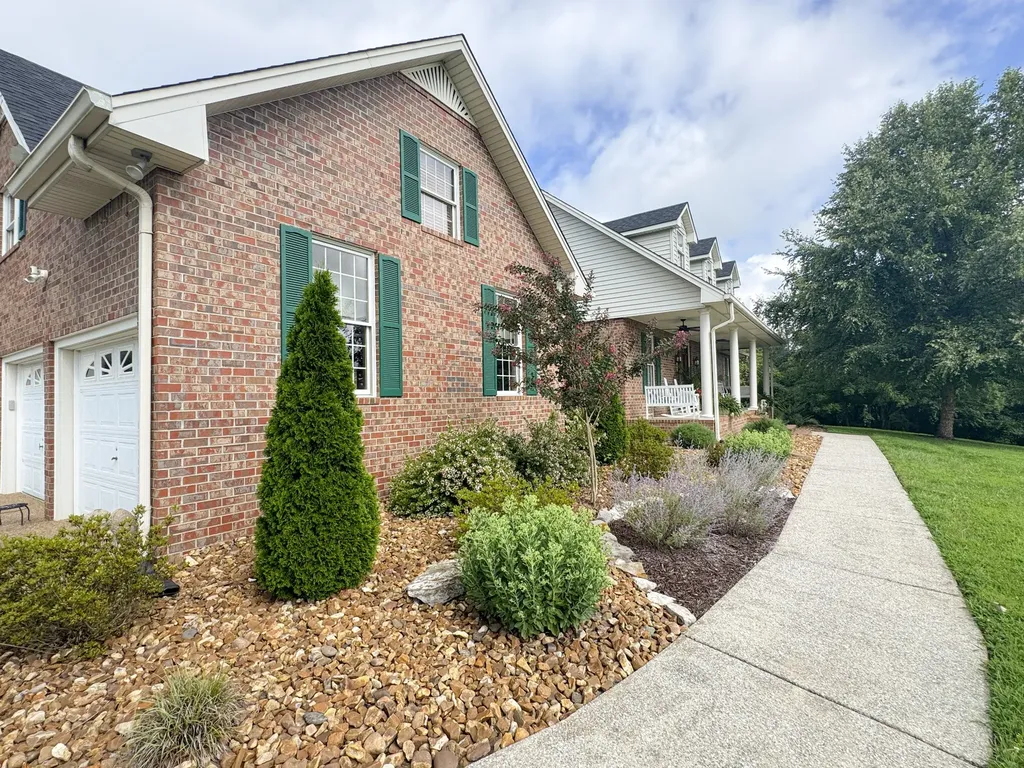 1015 Latti Reese Road Hartsville TN 37074