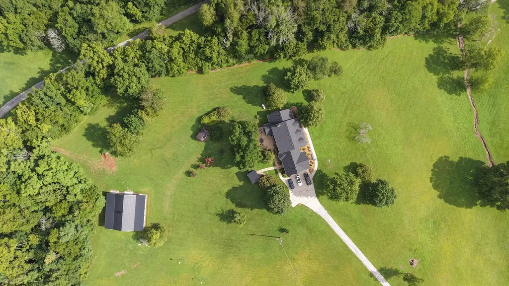 1015 Latti Reese Road Hartsville TN 37074