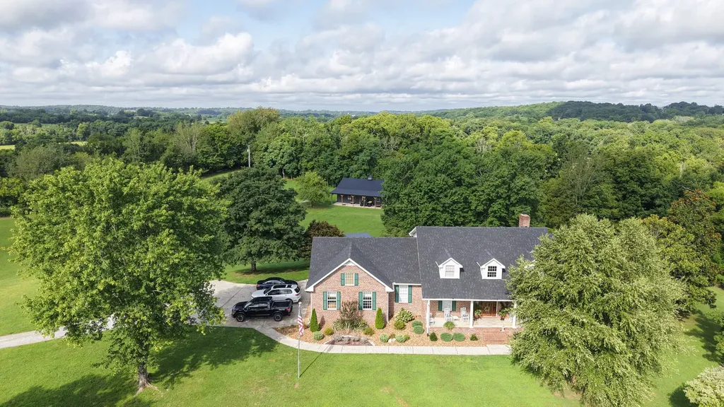1015 Latti Reese Road Hartsville TN 37074