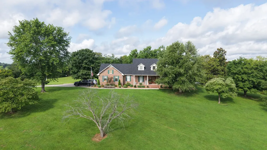 1015 Latti Reese Road Hartsville TN 37074