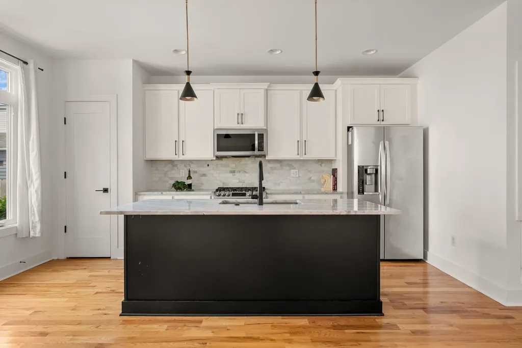 61B Cannon Street Nashville TN 37210