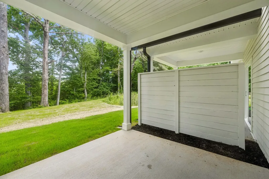 1064 Stagecoach Drive White House TN 37188