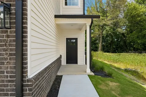1068 Stagecoach Drive White House TN 37188