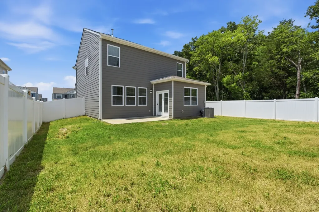 2208 Averee Court Lebanon TN 37087