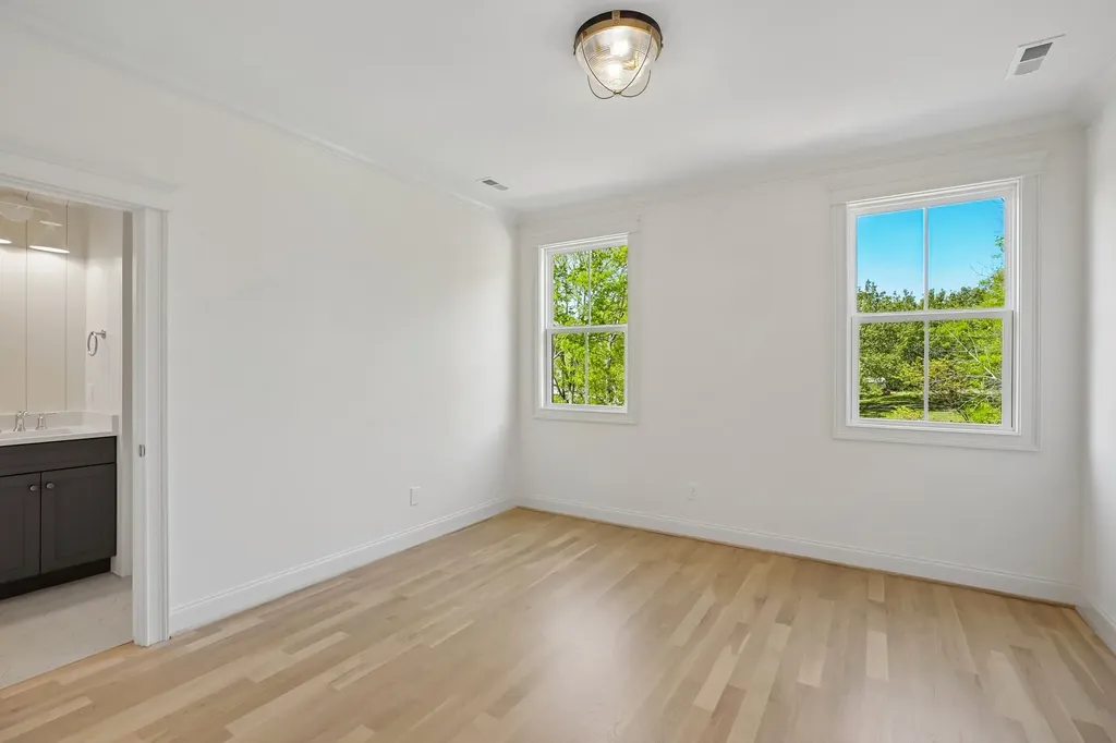 2528 Park Drive Nashville TN 37214