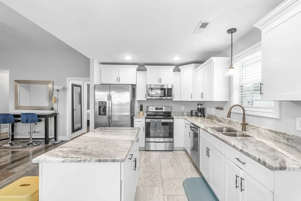 162 Ambridge Street Oak Grove KY 42262