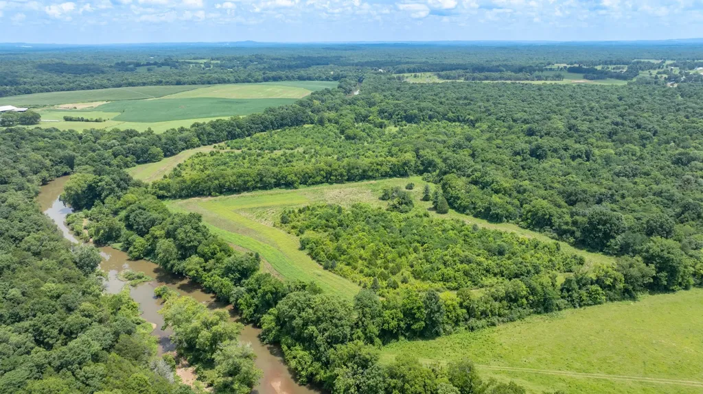 498 Rattlesnake Lodge Road Shelbyville TN 37160