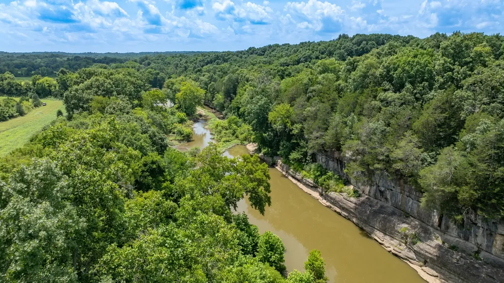 498 Rattlesnake Lodge Road Shelbyville TN 37160