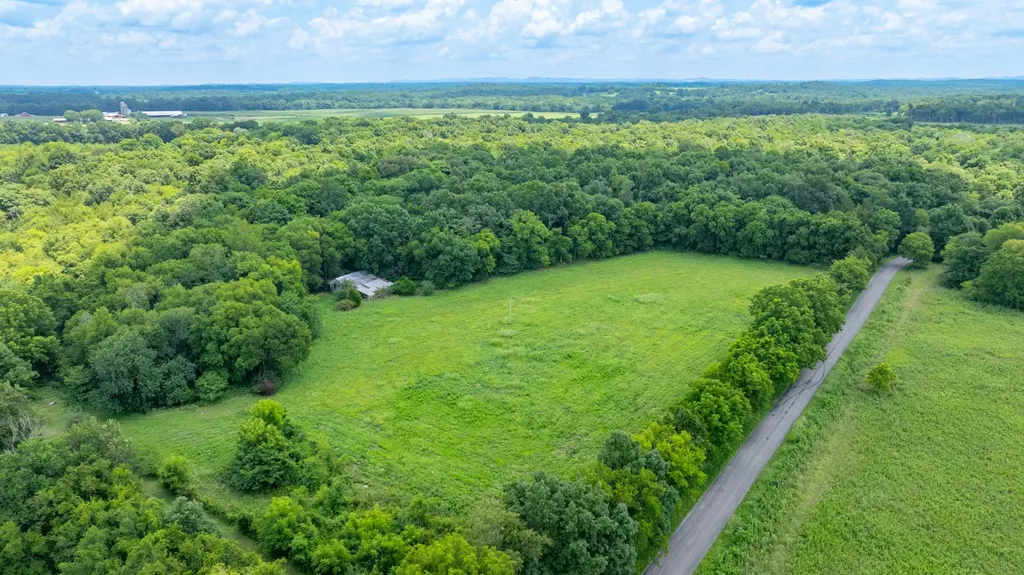 498 Rattlesnake Lodge Road Shelbyville TN 37160
