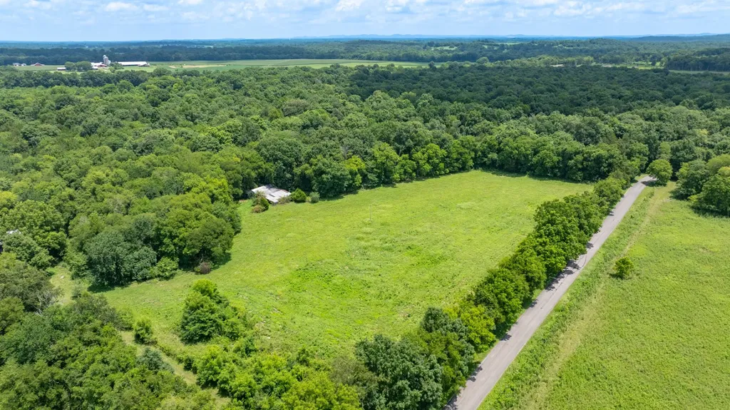 498 Rattlesnake Lodge Road Shelbyville TN 37160