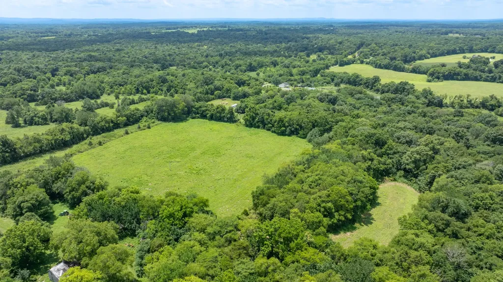 498 Rattlesnake Lodge Road Shelbyville TN 37160
