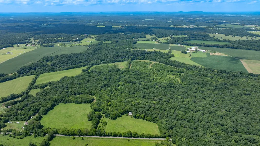 498 Rattlesnake Lodge Road Shelbyville TN 37160