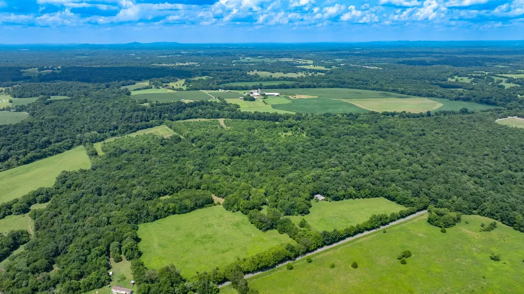 498 Rattlesnake Lodge Road Shelbyville TN 37160