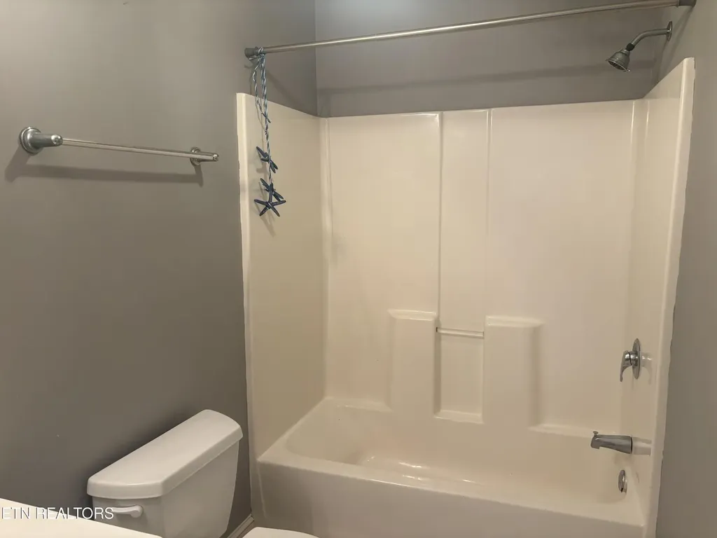 103 Willington Place Loudon TN 37774