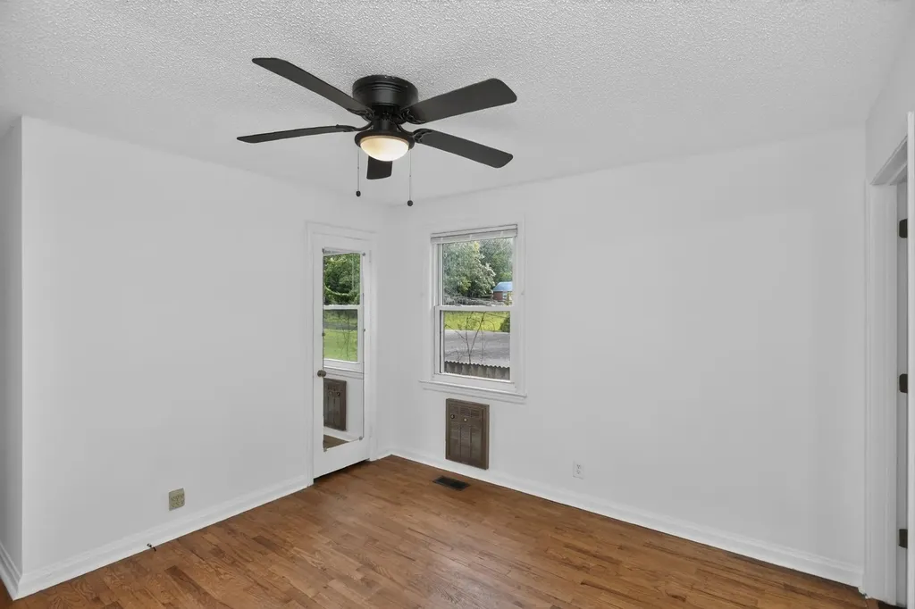 214 Blanchard Place Nashville TN 37214