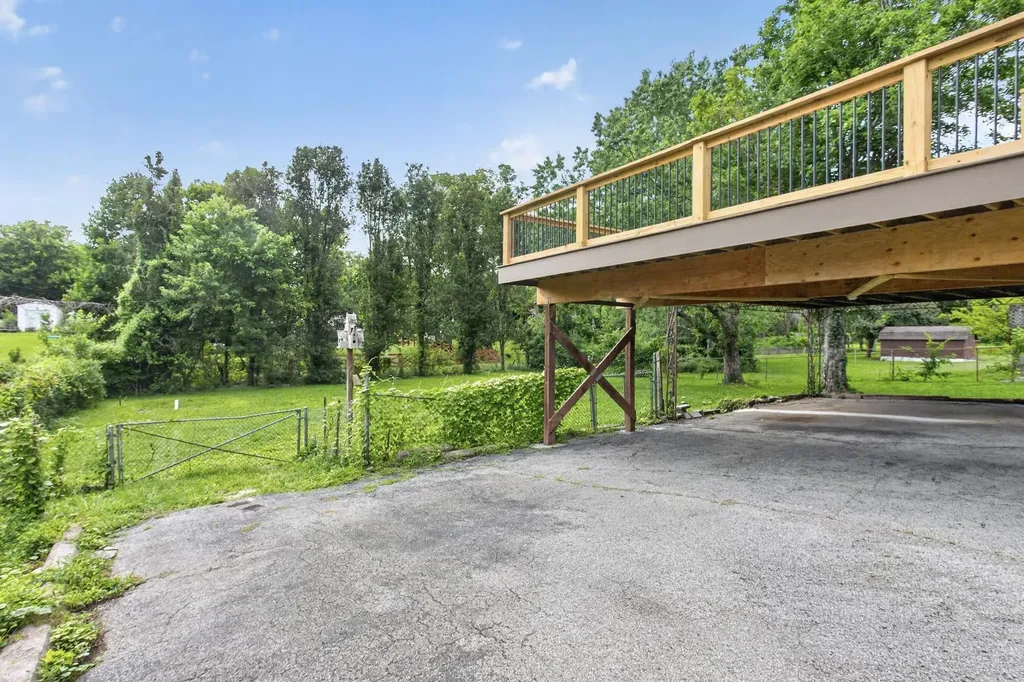 214 Blanchard Place Nashville TN 37214
