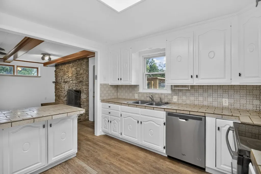 214 Blanchard Place Nashville TN 37214