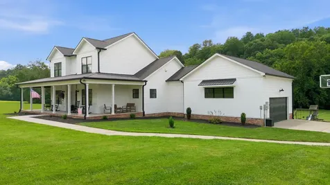 1227 Stayton Road Cumberland Furnace TN 37051