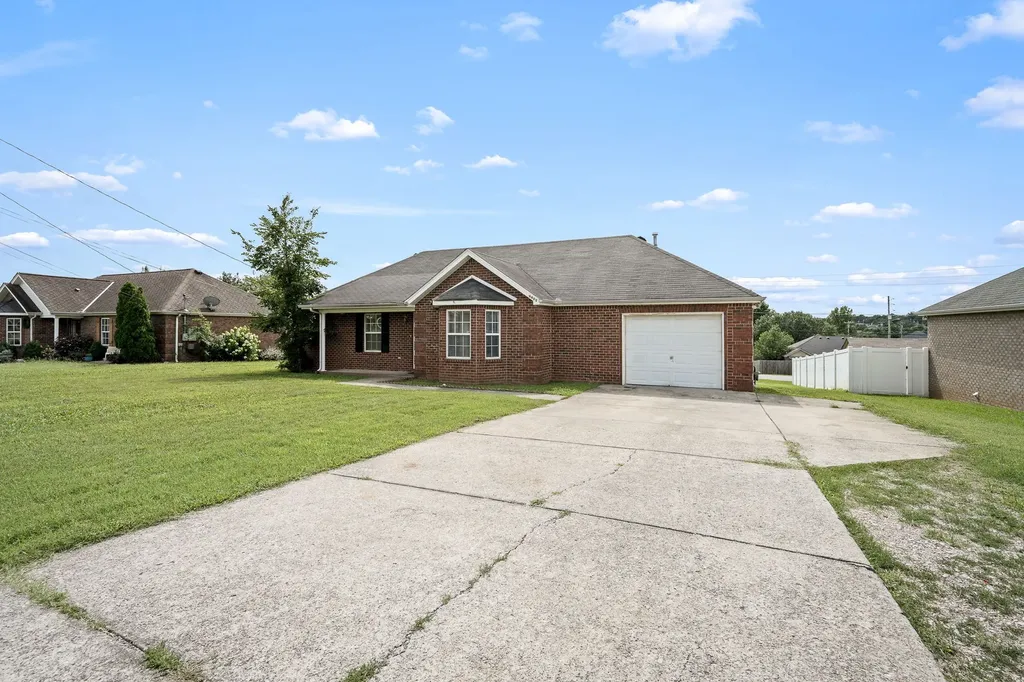9002 Macbeth Drive Smyrna TN 37167