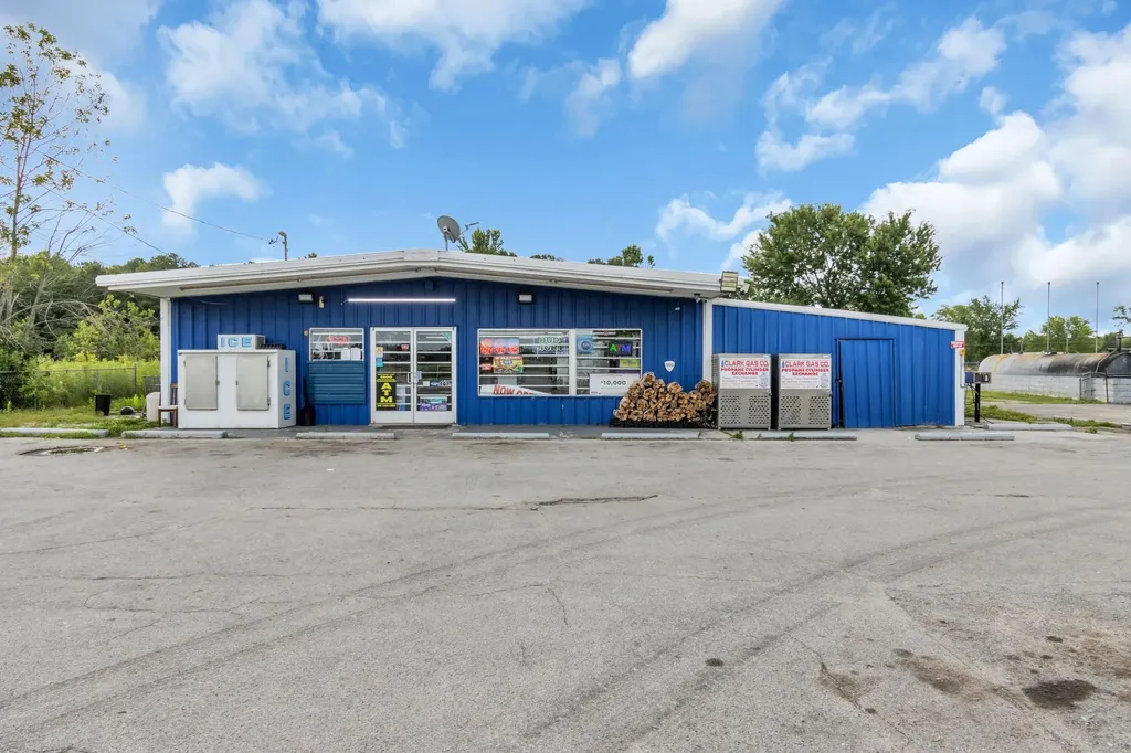 5506 Mcminnville Highway Manchester TN 37355