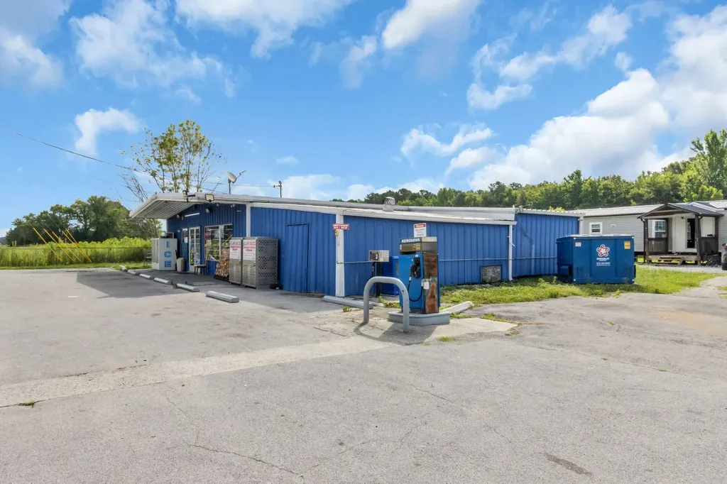 5506 Mcminnville Highway Manchester TN 37355