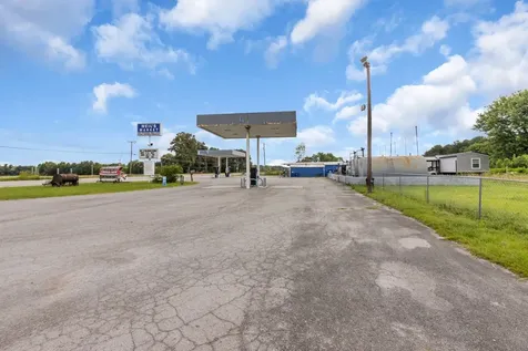 5506 Mcminnville Highway Manchester TN 37355