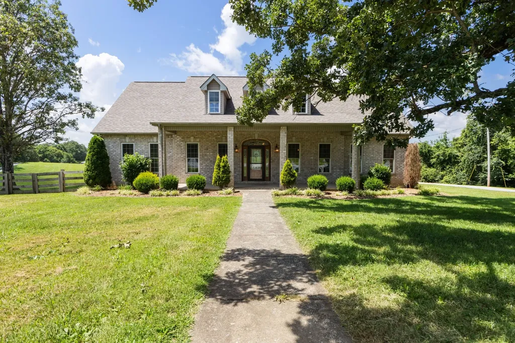 1301 Yellow Creek Road Dickson TN 37055