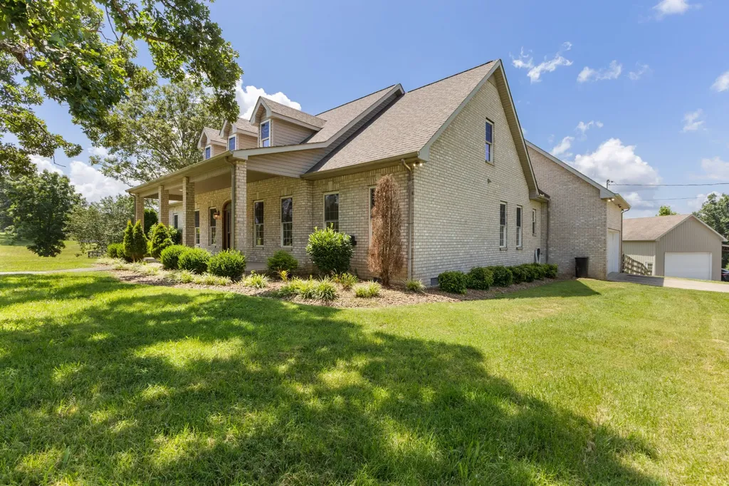 1301 Yellow Creek Road Dickson TN 37055
