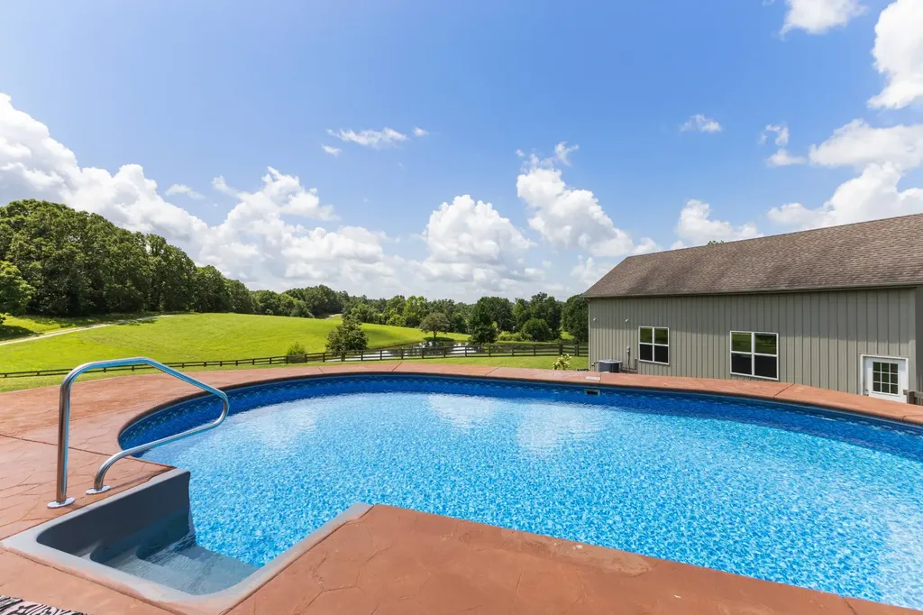 1301 Yellow Creek Road Dickson TN 37055