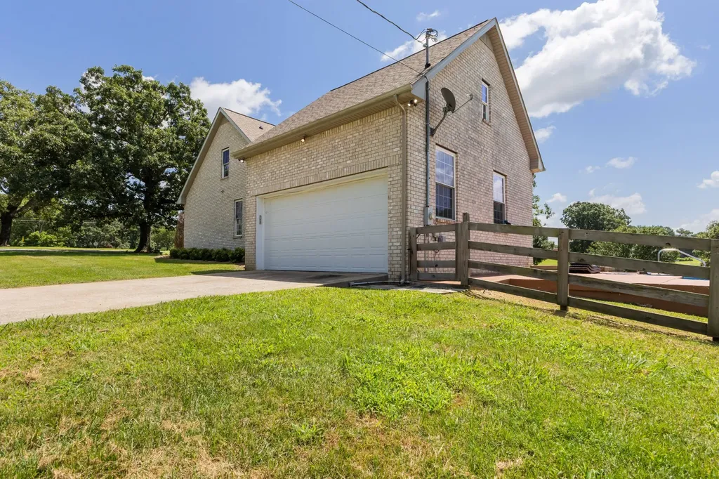 1301 Yellow Creek Road Dickson TN 37055