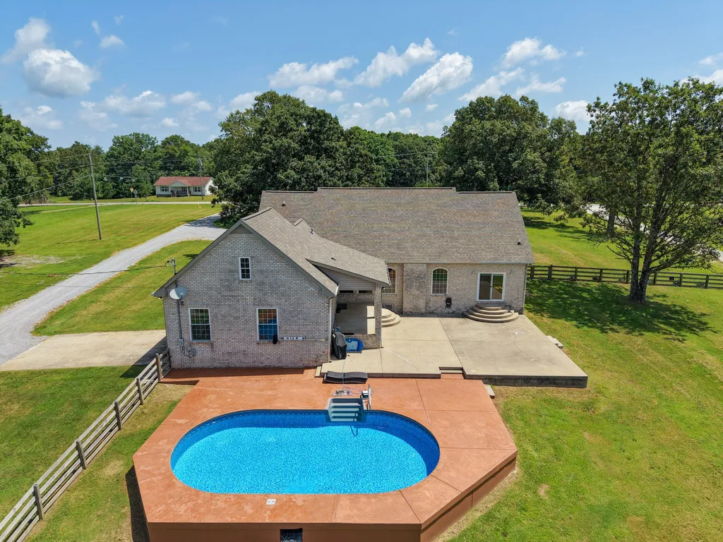 1301 Yellow Creek Road Dickson TN 37055