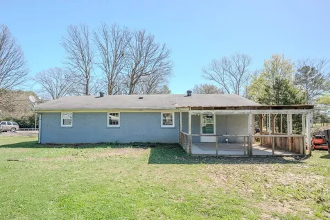 705 N Military Street Loretto TN 38469