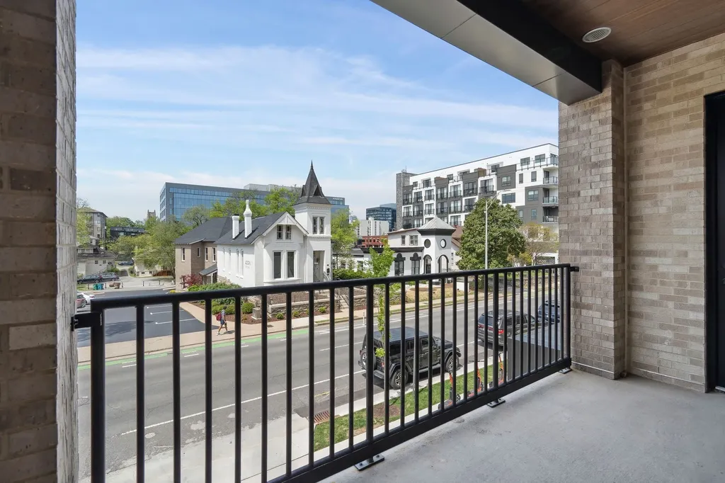 1014 16th Ave, S Nashville TN 37212