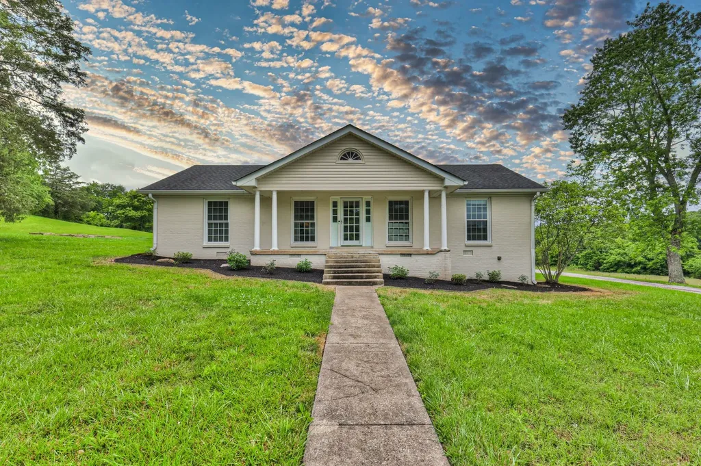 4861 Bethesda Road Thompsons Station TN 37179