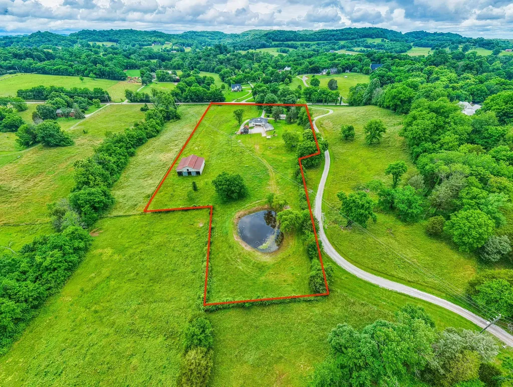 4861 Bethesda Road Thompsons Station TN 37179