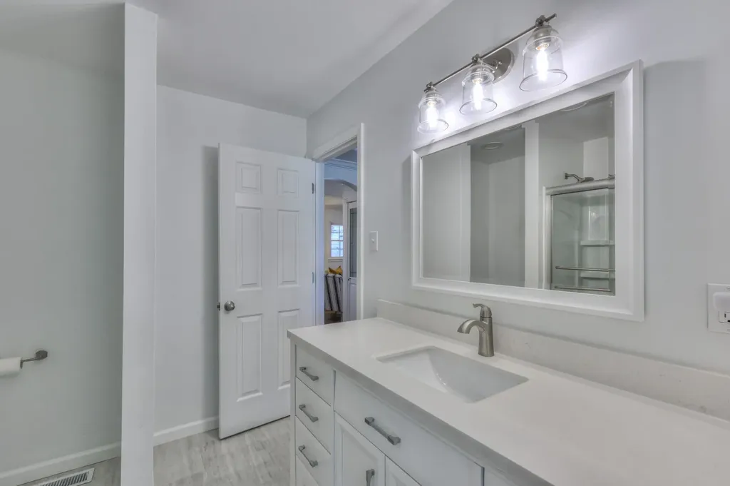 4861 Bethesda Road Thompsons Station TN 37179
