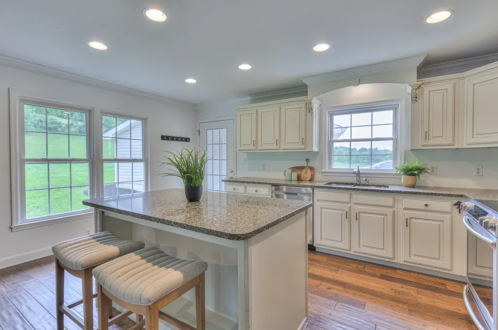 4861 Bethesda Road Thompsons Station TN 37179