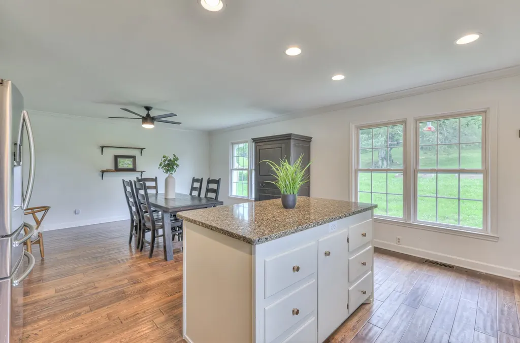 4861 Bethesda Road Thompsons Station TN 37179